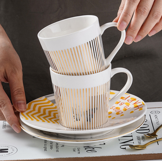 Creatieve Koffiemok met Bewegende Reflectie en Luxe Gouden Lijnen 6