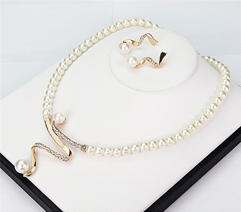 Dames Sieradenset Parelketting en Oorbellen 2