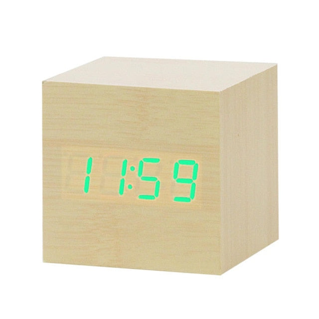 Digitale LED Wekker met Spraakbesturing en Modern Design 1
