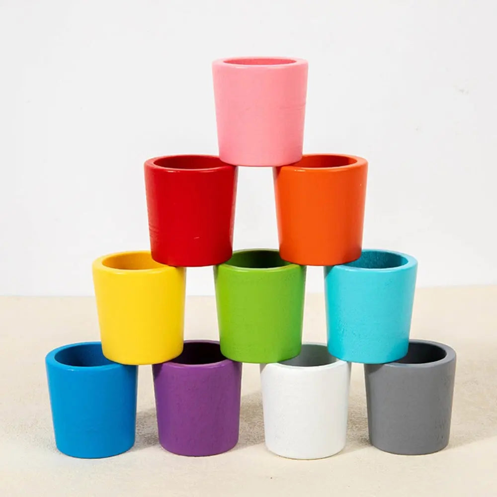 Educatief Kinderspel met Regenboog Ballen en Bekers 4