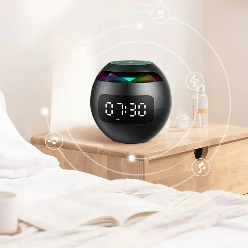 Multifunctionele Bluetooth Luidsprekerklok Met LED Nachtlampje 4