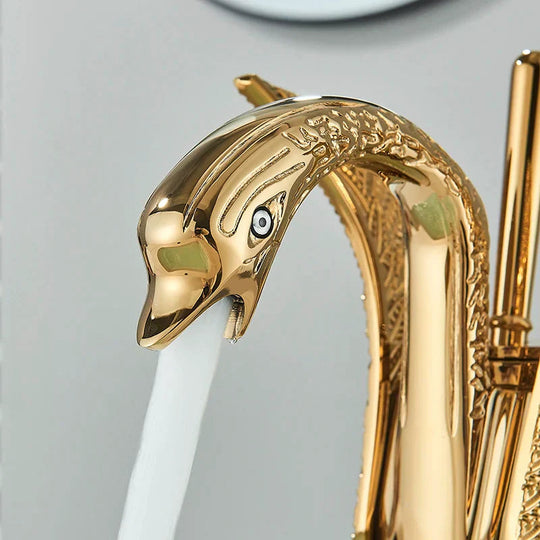 Wastafelkraan met Enkele Handgreep en Gouden Afwerking 1