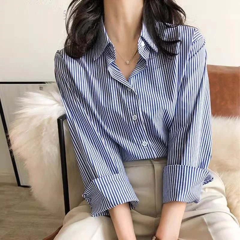 Klassiek gestreepte damesblouse